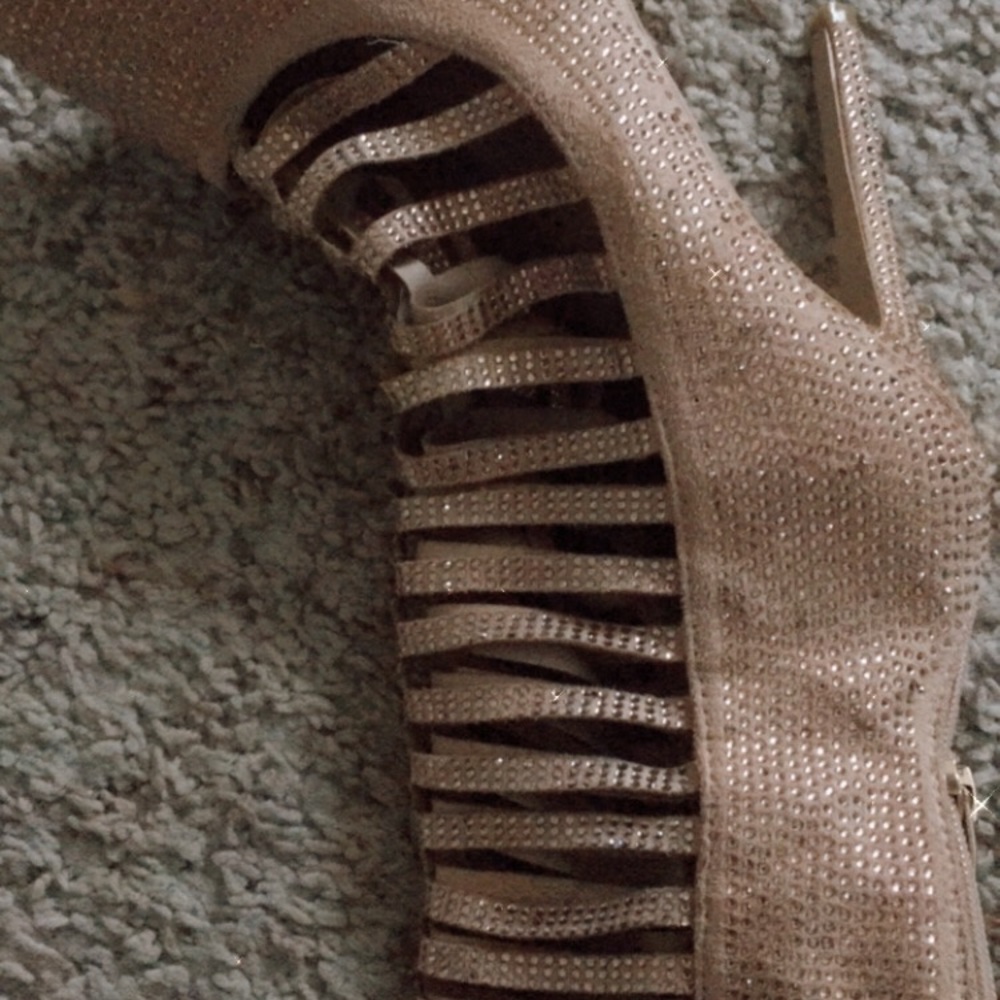 Dymond Heals